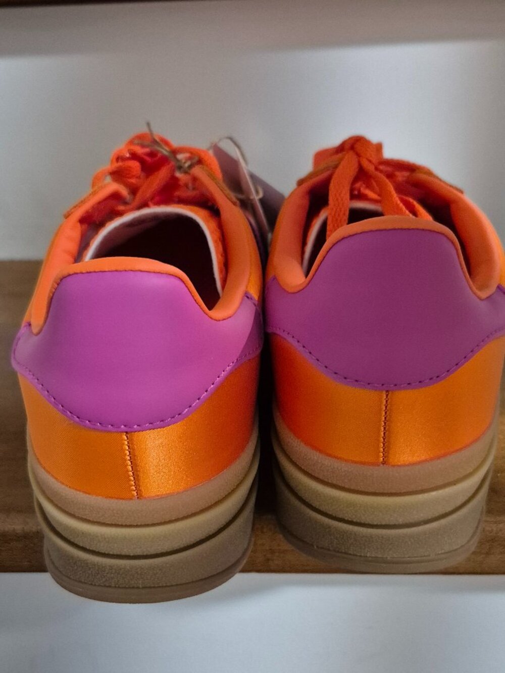 ADIDAS SNEAKERS - SIXE 8 1/2 US  - NWT - Picture 3 of 6